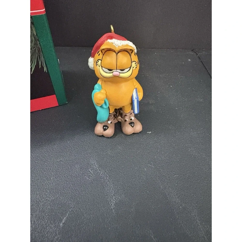 Garfield Hallmark Ornament 1992 Bedtime Stories Blanket Dog Slippers Santa Hat